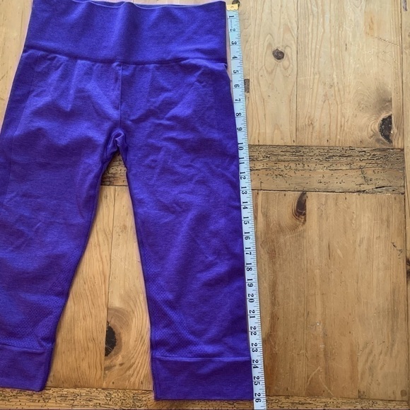 LULULEMON Seamlessly Street Crop Capri Yoga Workout Pant Heather Iris Purple 8 - Picture 6 of 10